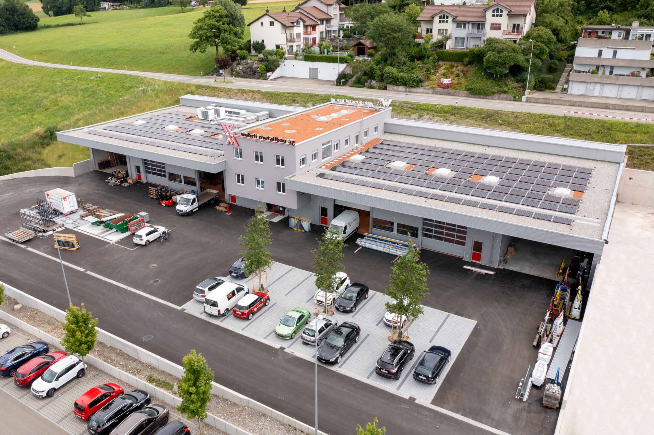 Luftaufnahme des Firmengebäudes der Wehrli Metallbau AG